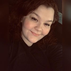 Meet your Posher, Caitie